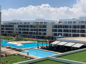 5 star Courtyard Longbeach Resort